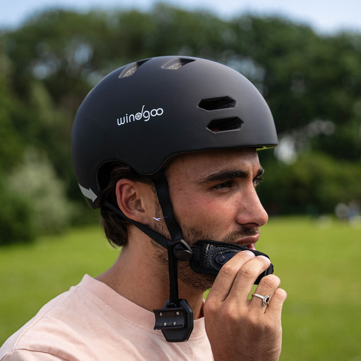 Windgoo H1 smart helmet