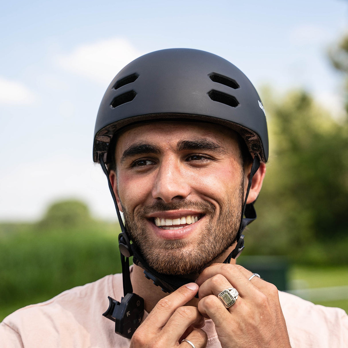 Windgoo H1 smart helmet